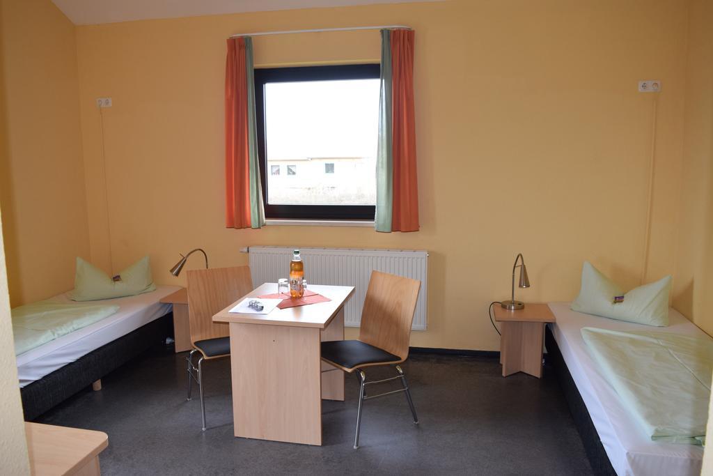 Euroville Jugend- und Sporthotel Naumburg  Exterior foto
