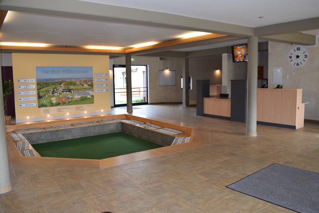 Euroville Jugend- und Sporthotel Naumburg  Exterior foto